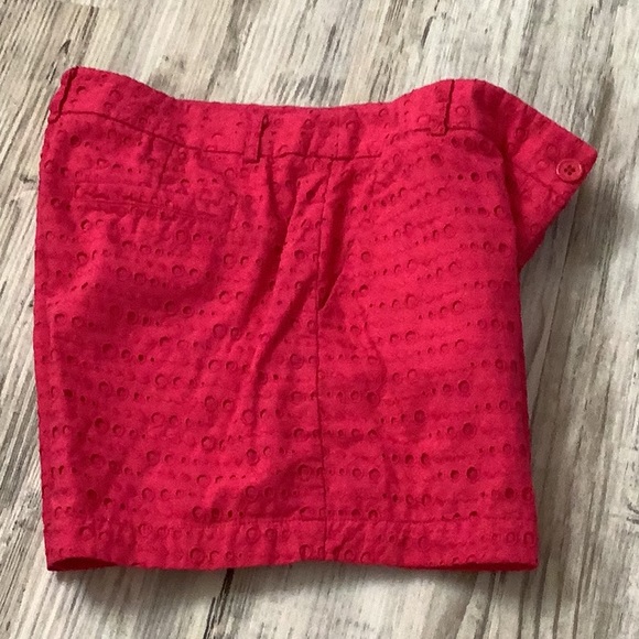 Madison hot pink shorts 100% cotton size 8 holes designs 2 front pockets.🌺🌺 - Picture 2 of 11